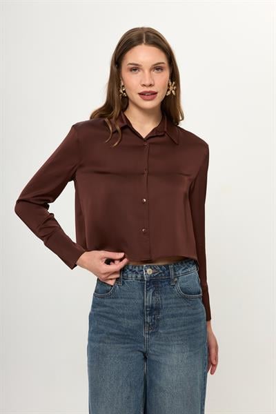 Geniş Manşetli Kısa Saten Gömlek