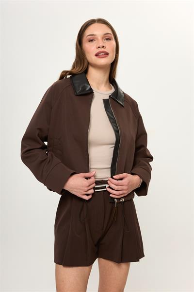 Deri Yakalı Ceket