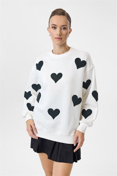Kalp Nakışlı Sweatshirt