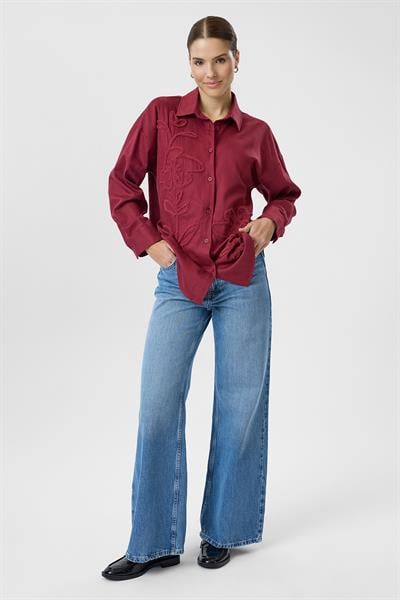 Önü Nakışlı Keten Karışımlı Gömlek