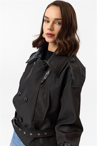 Deri Detaylı Kısa Trençkot