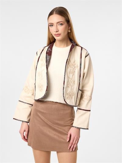 Çift Taraflı Nakışlı Kısa Ceket