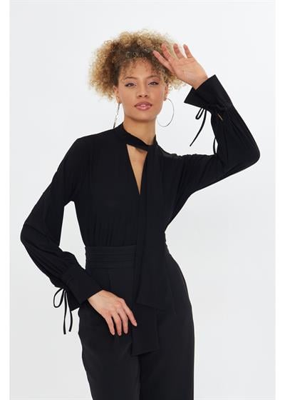 Alttan Çıtçıtlı Uzun Kollu Bluz 