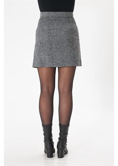 Balıksırtı Desenli Kısa Etek 