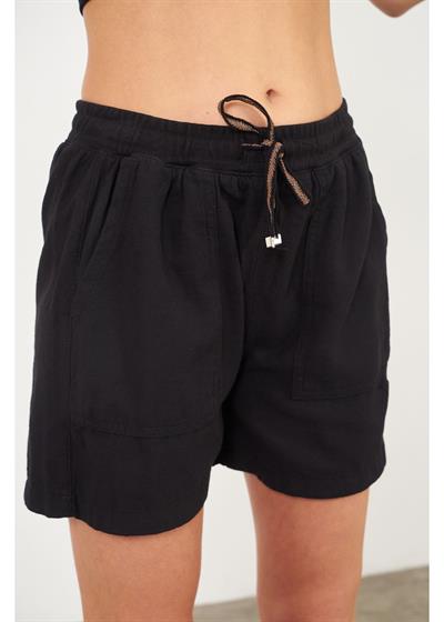 Basic Beli Lastikli Cep Detaylı Şort