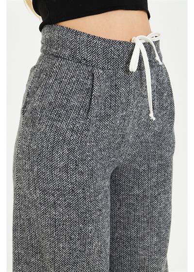 Beli Garnili Balıksırtı Desen Pantolon 
