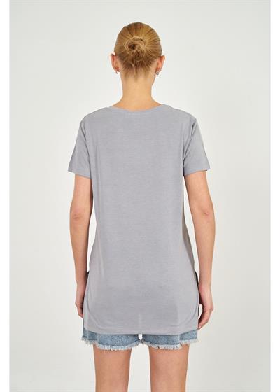 Bisiklet Yaka Kısa Kol Yırtmaçlı T-Shirt