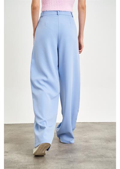 Bol Paça Önü Pileli Atlas Pantolon