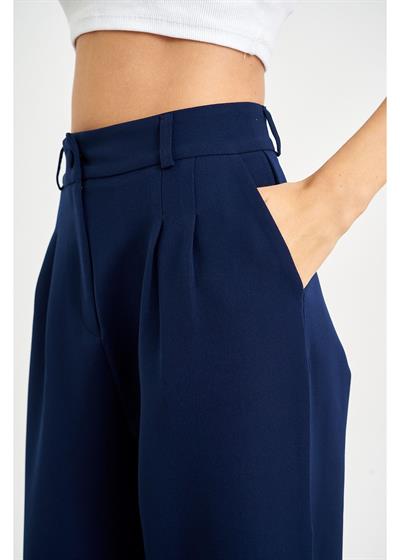 Bol Paça Önü Pileli Atlas Pantolon