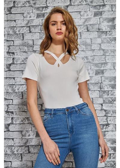 Çapraz Yaka Kısa Kollu Bluz