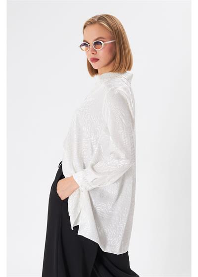 Çiçek Desen Jakarlı Saten Gömlek 