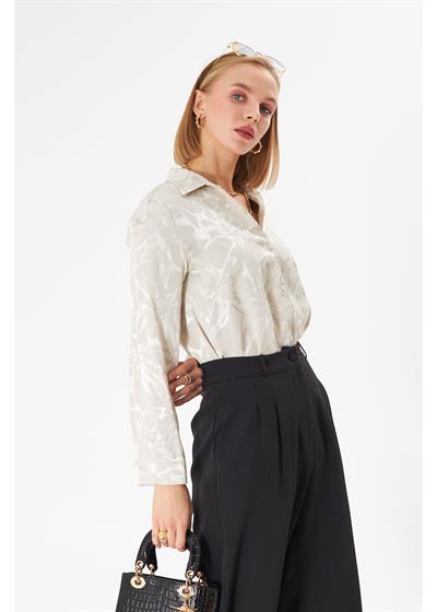 Çiçek Desen Jakarlı Saten Gömlek 