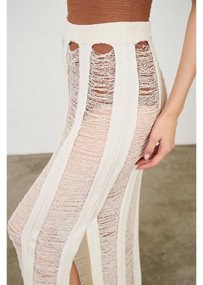 Çizgi Detay Yırtmaçlı Ajur Etek 