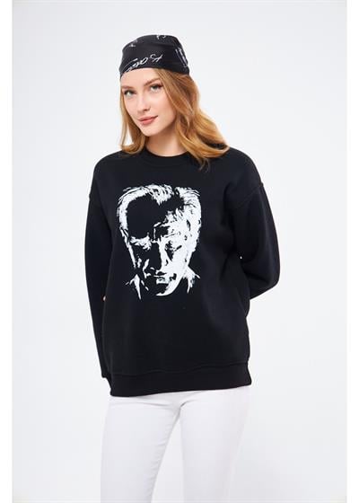 Cumhuriyet Koleksiyonu Atatürk Baskılı Sırtı İmzalı Sweatshirt 