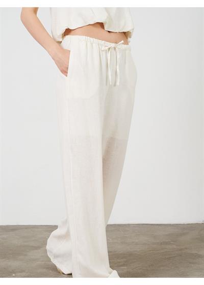 Dar Kemerli Keten Görünümlü Pantolon