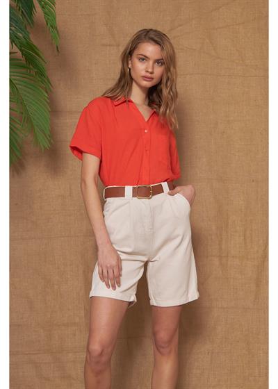 Deri Kemerli Gabardin Şort