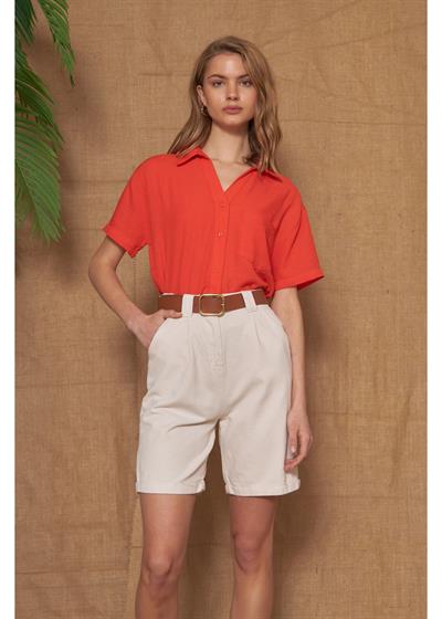 Deri Kemerli Gabardin Şort