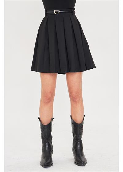Deri Kemerli Pileli Kısa Etek 