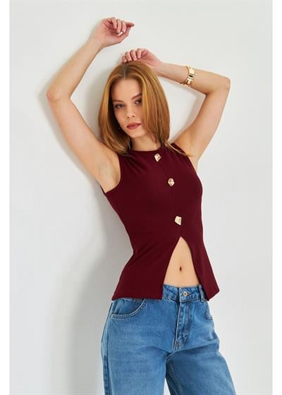 Düğme Detaylı Sıfır Kol Bluz 