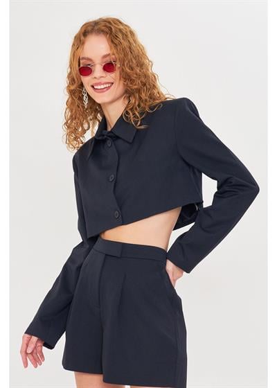 Düğmeli Crop Blazer Ceket 