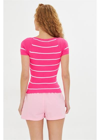 Geniş Yaka Çizgili Body 