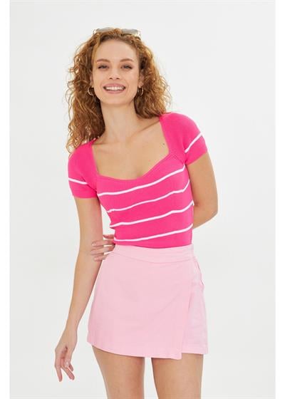 Geniş Yaka Çizgili Body 