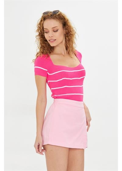 Geniş Yaka Çizgili Body 