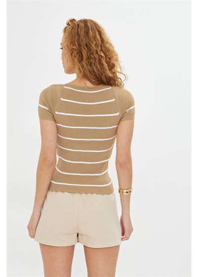 Geniş Yaka Çizgili Body 