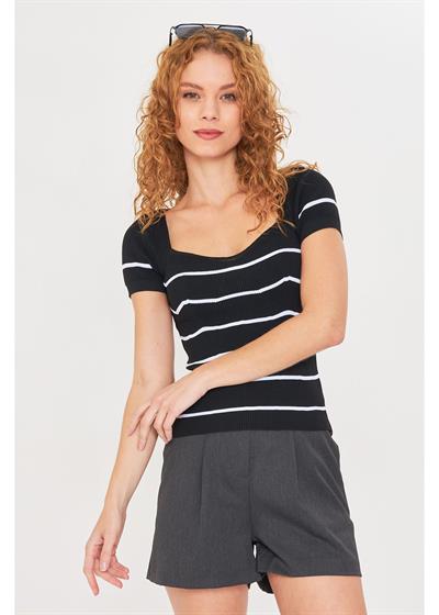 Geniş Yaka Çizgili Body 