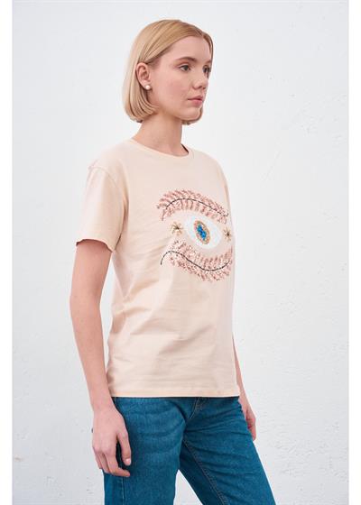 Göz Nakışlı Taşlı T-Shirt