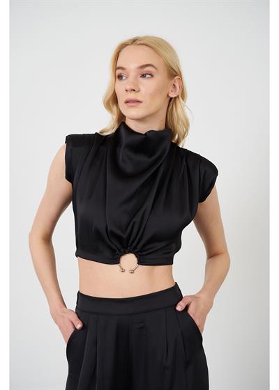 Halka Detaylı Pileli Saten Bluz