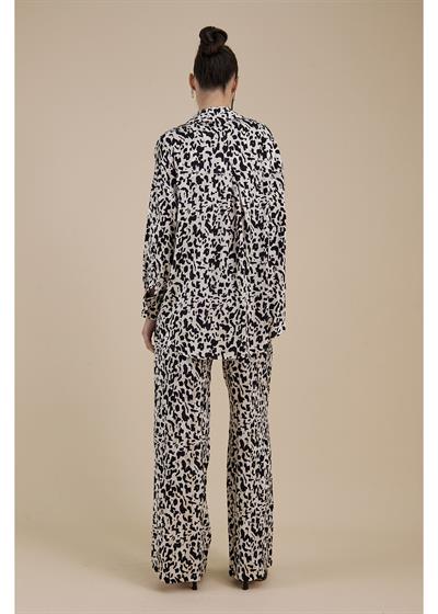 Jakarlı Empirme Saten Gömlek 