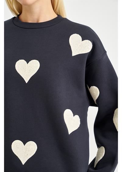 Kalp Baskılı Sweatshirt 