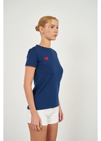 Kalp Nakışlı Kısa Kol Modal T-Shirt