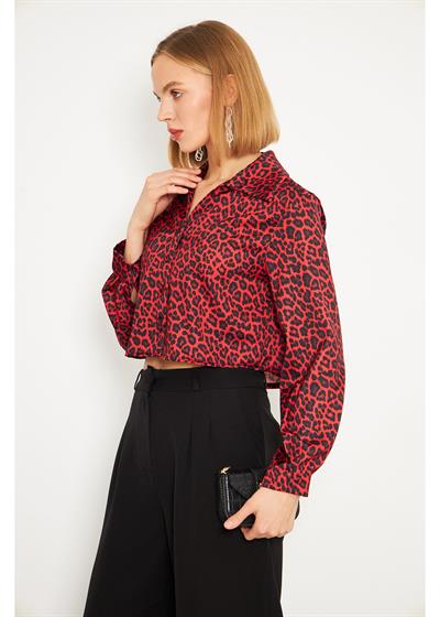 Kırmızı Leopar Desenli Kısa Saten Gömlek 