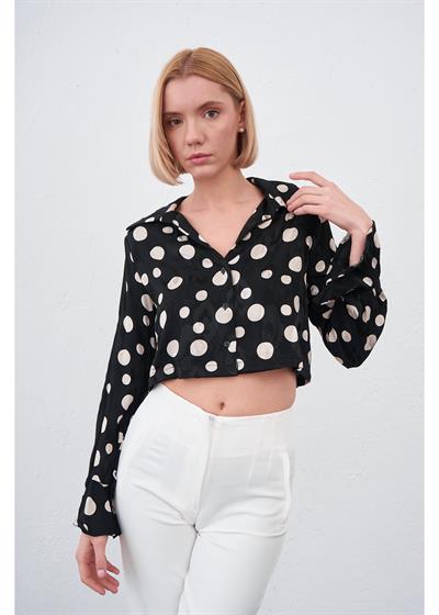 Kolları Volanlı Puantiyeli Saten Gömlek 