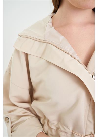 Kolu Katlamalı Trençkot