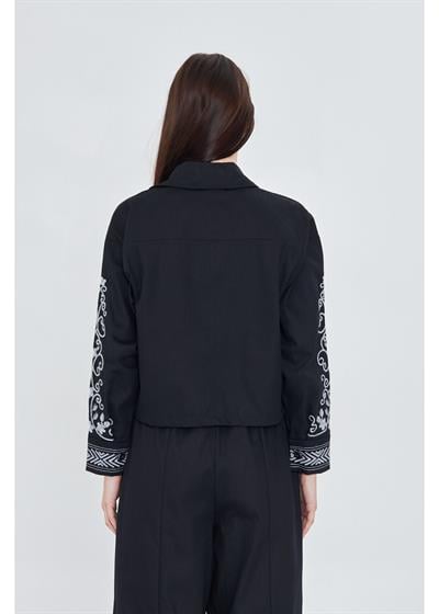 Cep Detaylı Nakış Desen Gabardin Gömlek 