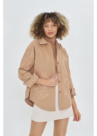 Nakışlı Yırtmaçlı Kaşe Gömlek 