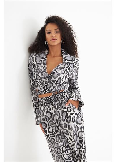 Önü Bağlamalı Desenli Viskon Gömlek 