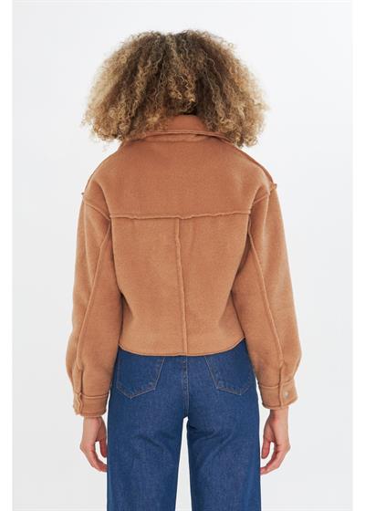 Önü Cepli Kısa Kaşe Mont 