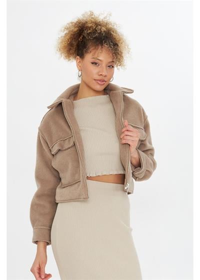 Önü Cepli Kısa Kaşe Mont 