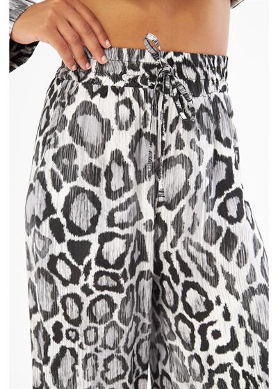 Önü Çimalı Desenli Viskon Pantolon 