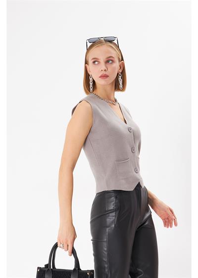 Önü Düğmeli Örgü Yelek 