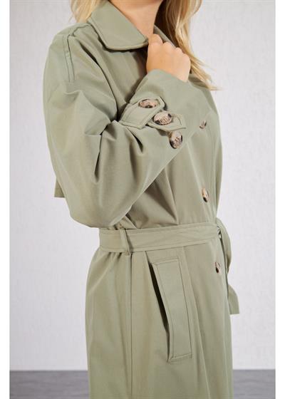 Önü Düğmeli Trençkot