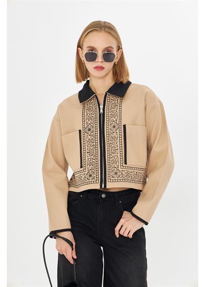 Önü Nakışlı Kısa Kaşe Gömlek 