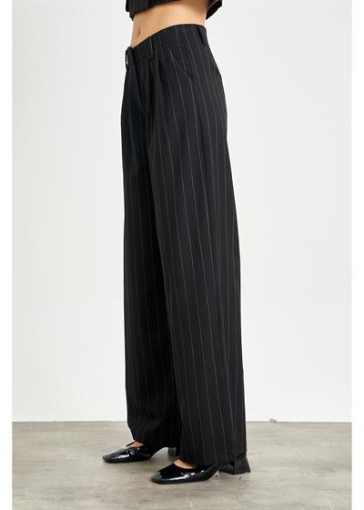 Pile Detaylı Geniş Çizgili Poliviskon Pantolon