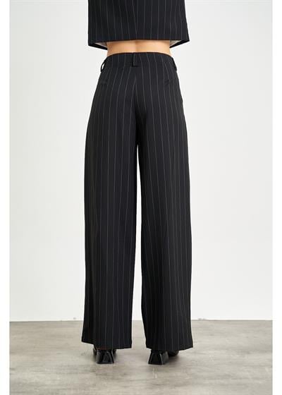 Pile Detaylı Geniş Çizgili Poliviskon Pantolon