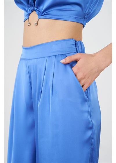 Pile Detaylı Saten Pantolon