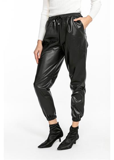 Pileli Lastikli Deri Pantolon